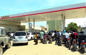 Postos de abastecimento em Pemba enfrentam escassez de gasolina